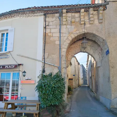 Puy De Pinou Holiday home *